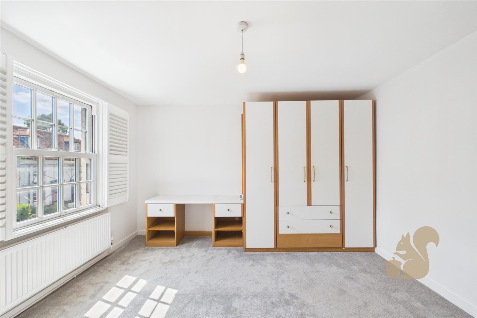CAM01814G0-PR0137-STILL011.jpg